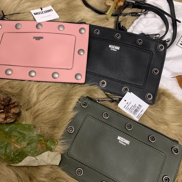 Authentic MOSCHINO Leather 3 in 1 design clip zip Crosby - Picture 3 of 15